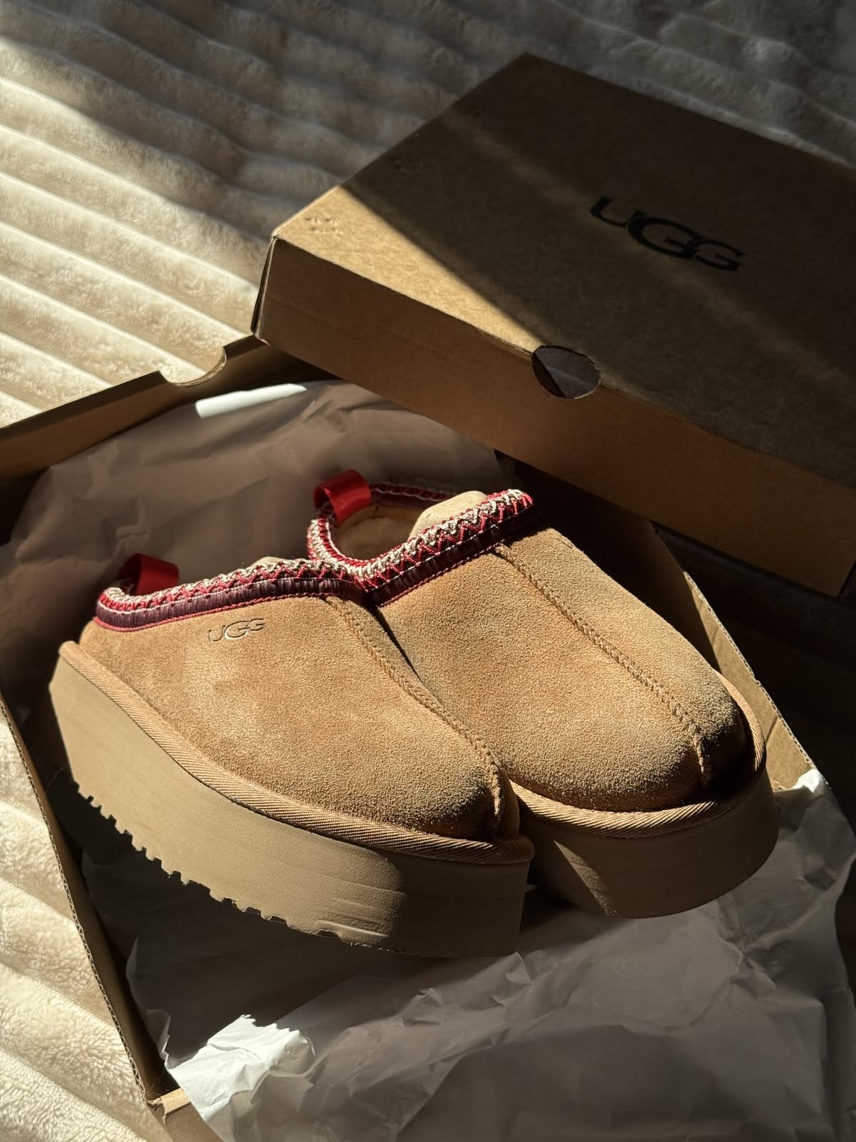 UGG 🩷🎀 vue 1