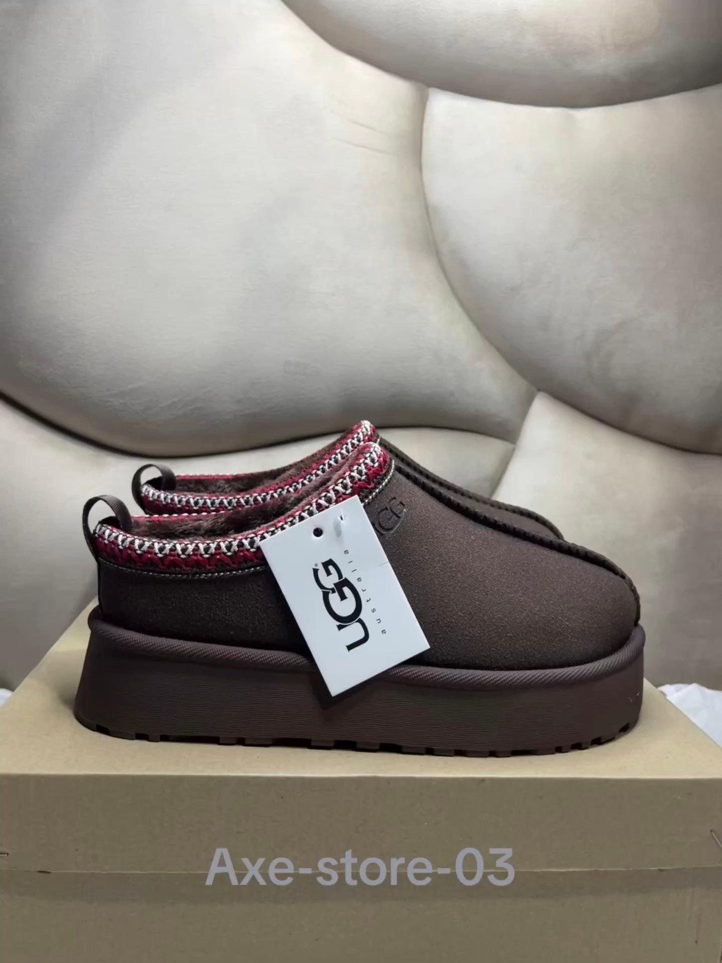 UGG 🩷🎀 vue 1