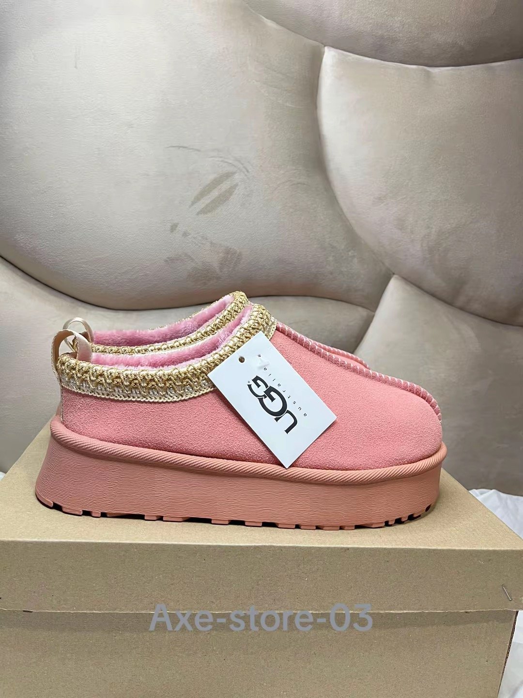 UGG 🩷🎀 vue 5